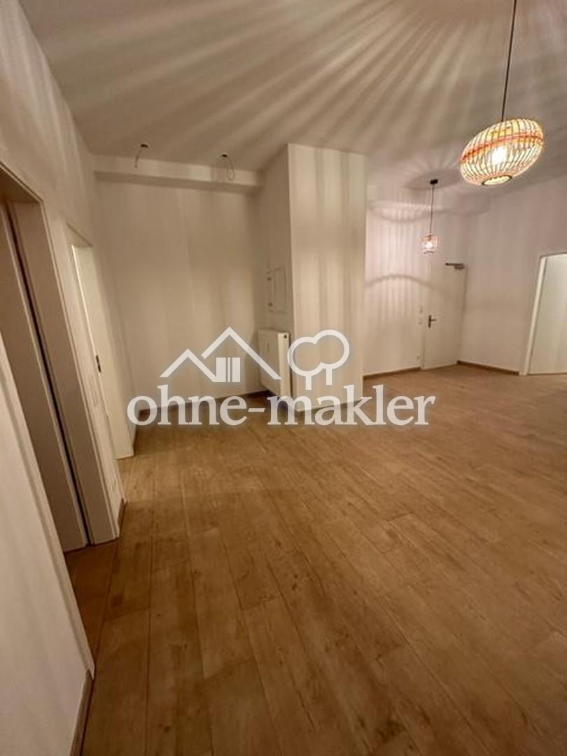 Helle Altbau-Stadtvilla 3-Zimmer-Erdgeschosswohnung inkl. moderner Einbauküche, Stadtzentrum - Photo 1