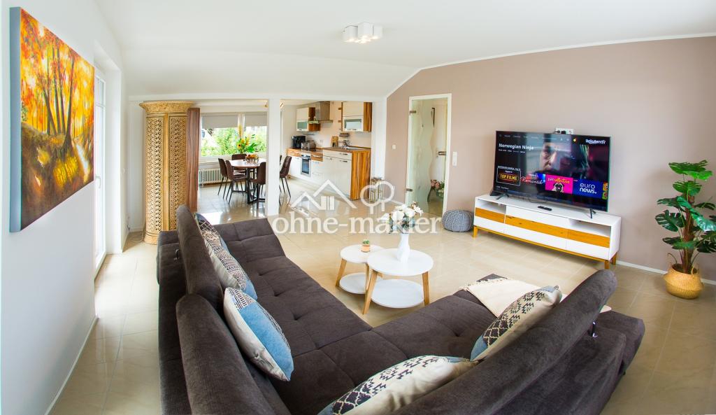 Möblierte, helle 4-ZKB mit Balkon. WG möglich - Photo 3