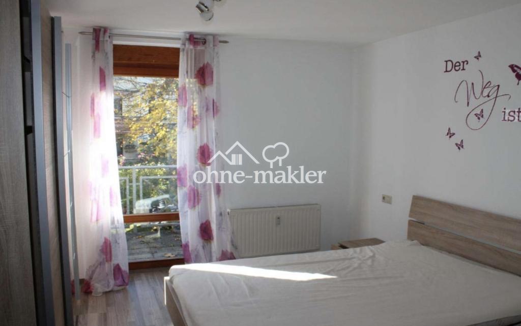 Schlafzimmer 1
