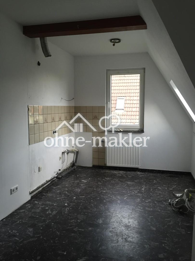 BI-Jöllenbeck: BEFRISTET f. max. 4 Monate: 4-Zi. Whg. 1. OG m. Balkon u. Garten, auch WG! - Photo 4