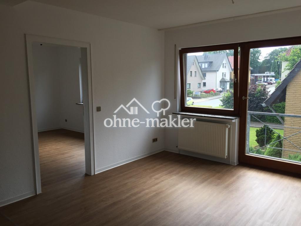 BI-Jöllenbeck: BEFRISTET f. max. 4 Monate: 4-Zi. Whg. 1. OG m. Balkon u. Garten, auch WG! - Photo 2