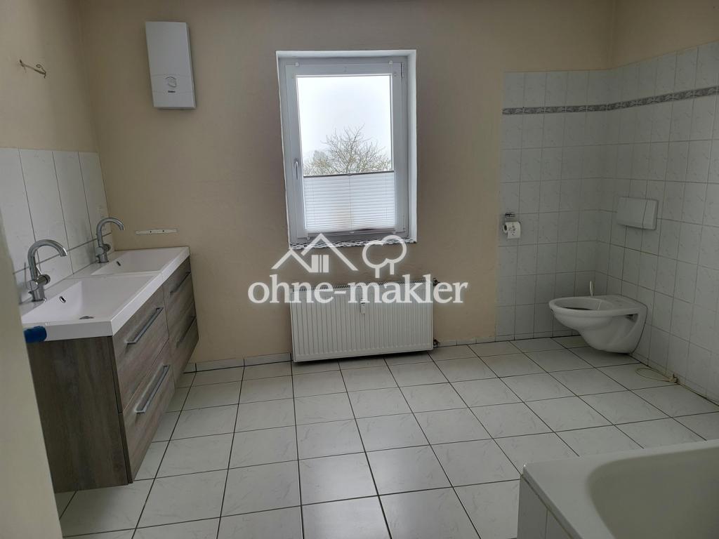 renovierte 4-Zimmer-Wohnung mit Garten - Foto 3