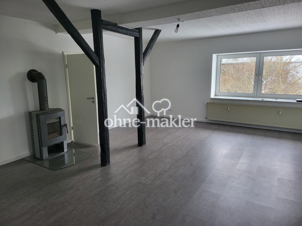 renovierte 4-Zimmer-Wohnung mit Garten - Foto 1