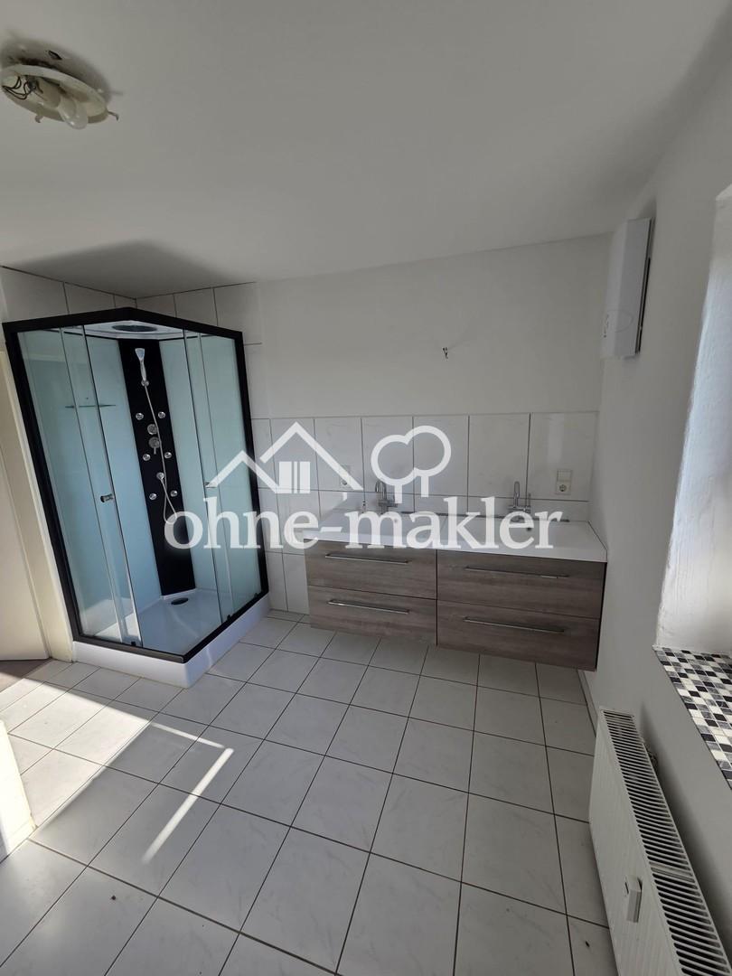 renovierte 4-Zimmer-Wohnung mit Garten - Foto 2