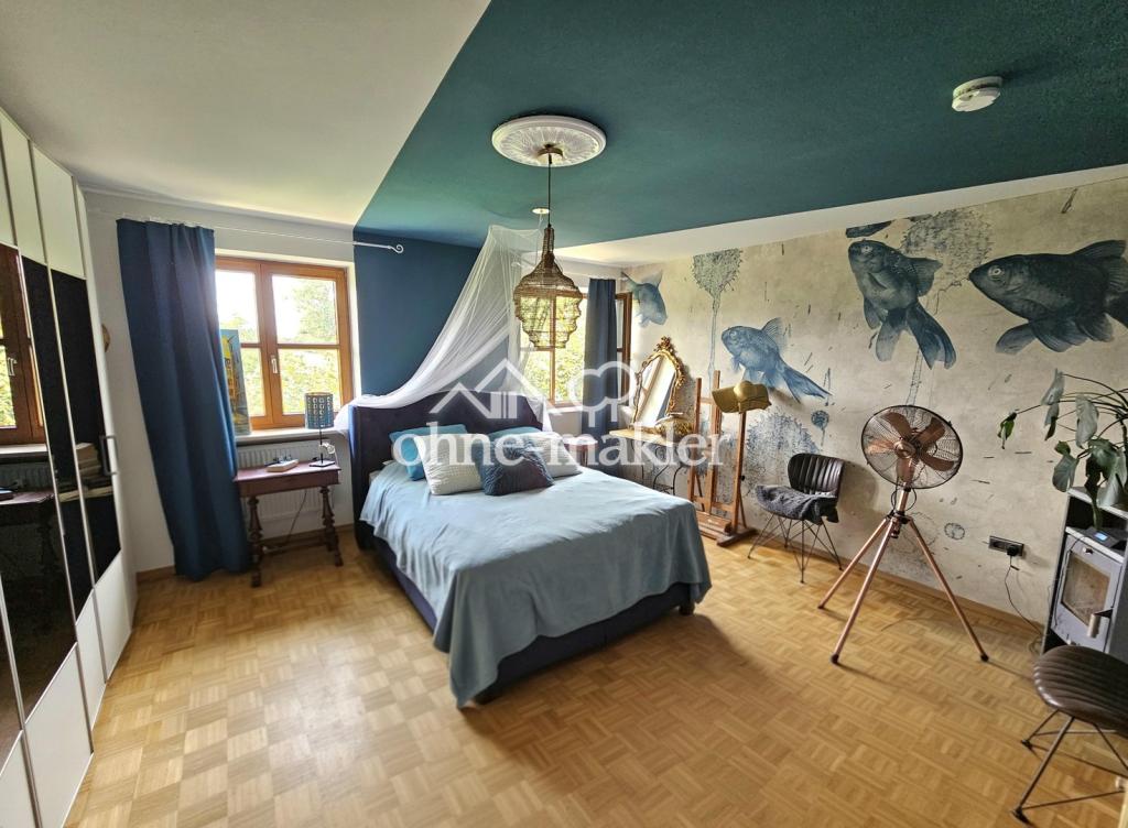 Attraktive 5-Zimmer-Maisonettewohnung in Alleinlage mit eigenem Garten&Pool - Photo 2