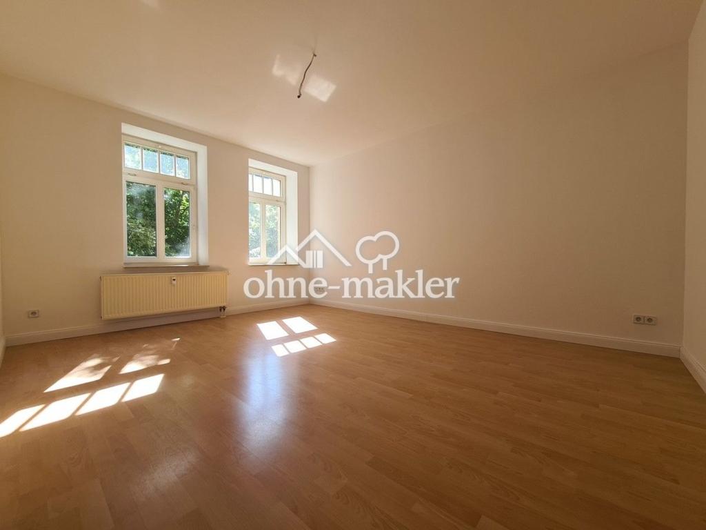 Moderne Wohnung mit Einbauküche, 3-Zimmer, offener Grundriss und Balkon in Chemnitz - Photo 1
