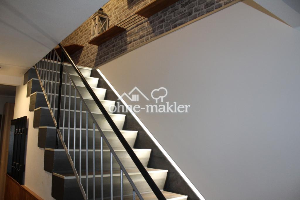 Treppe mit LED-Beleuchtung