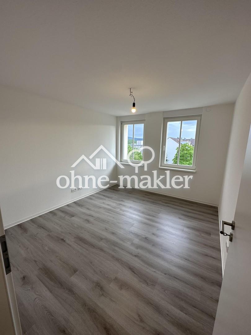 Kernsanierte 8-Zimmer Wohnung - Blick über Pforzheim - Photo 4