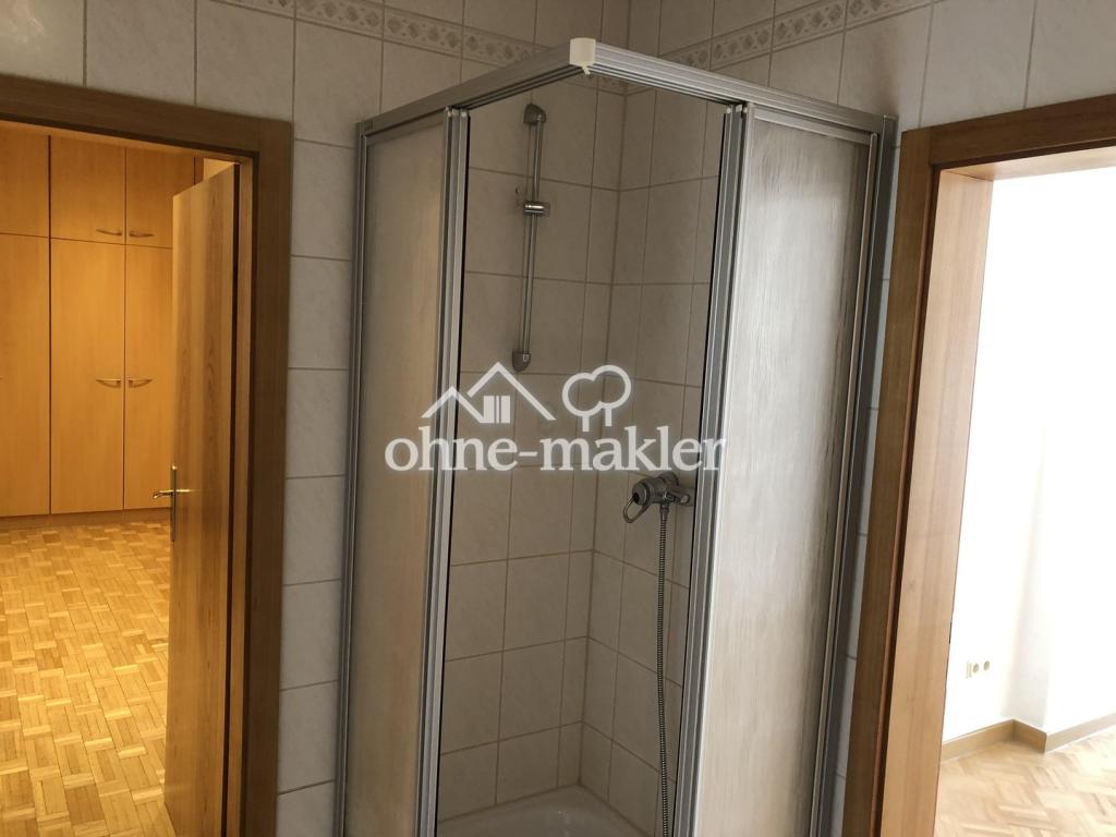 Neuwertige Wohnung mit vier Zimmern, Vollbad und EBK, Traumterrasse in Freiberg - Photo 3