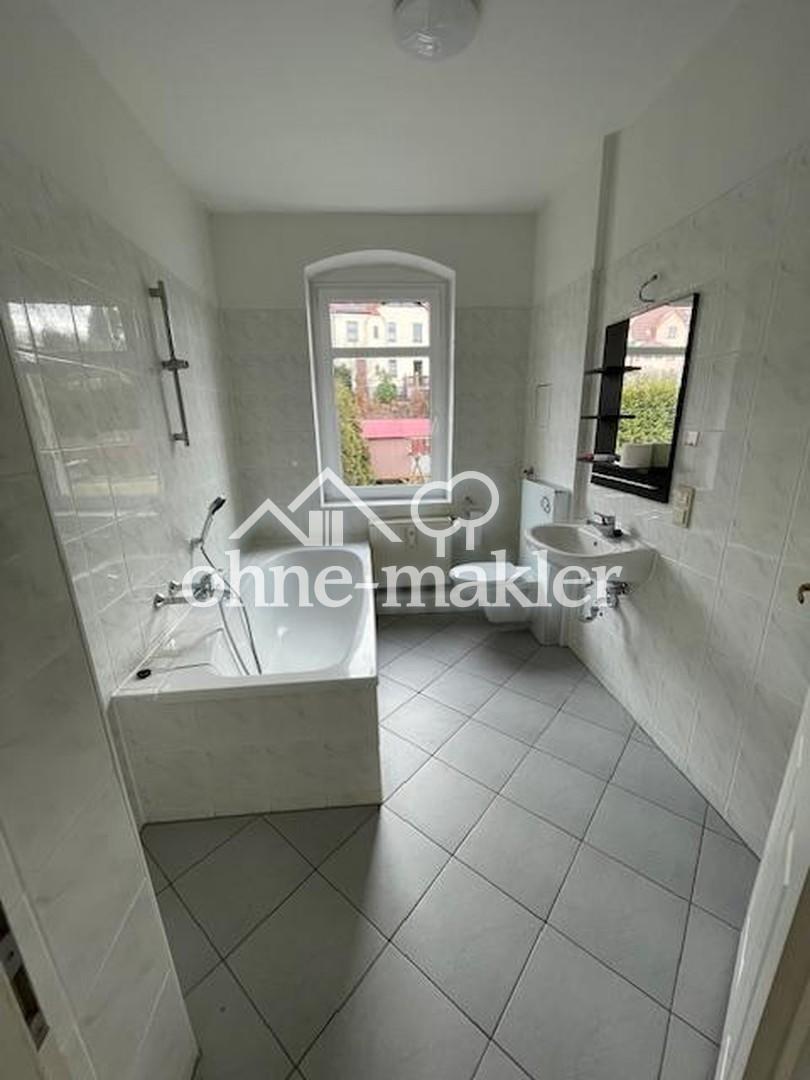 kl. MFH san. AB, 4-Zi. Wohng. 1.OG, 2xBad, 2 Balk., ruhig DD-Süd - Foto 4