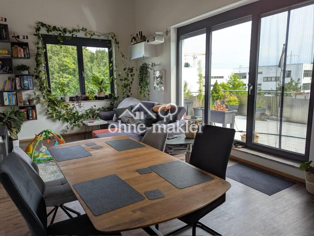 Dachterrassen-4-Zi-Whg mit 36 m² Terrasse mit Bad und Gäste-WC - Foto 1