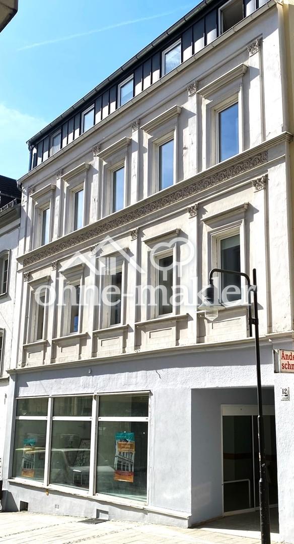 Fassade mit Schaufenster