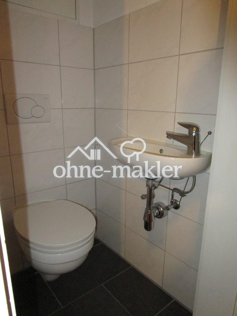 separates WC