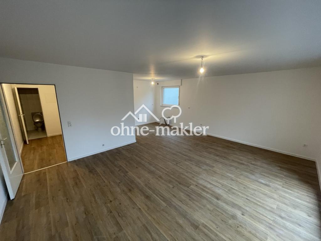 Wohnzimmer(hier noch ohne EBK)