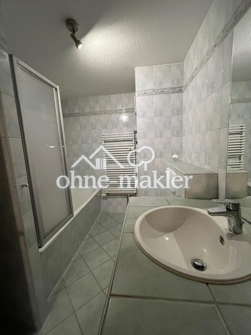 Schöne 2-Raum Dachgeschoss-Maisonette-Wohnung mit Einbauküche in ruhiger Lage - Foto 5