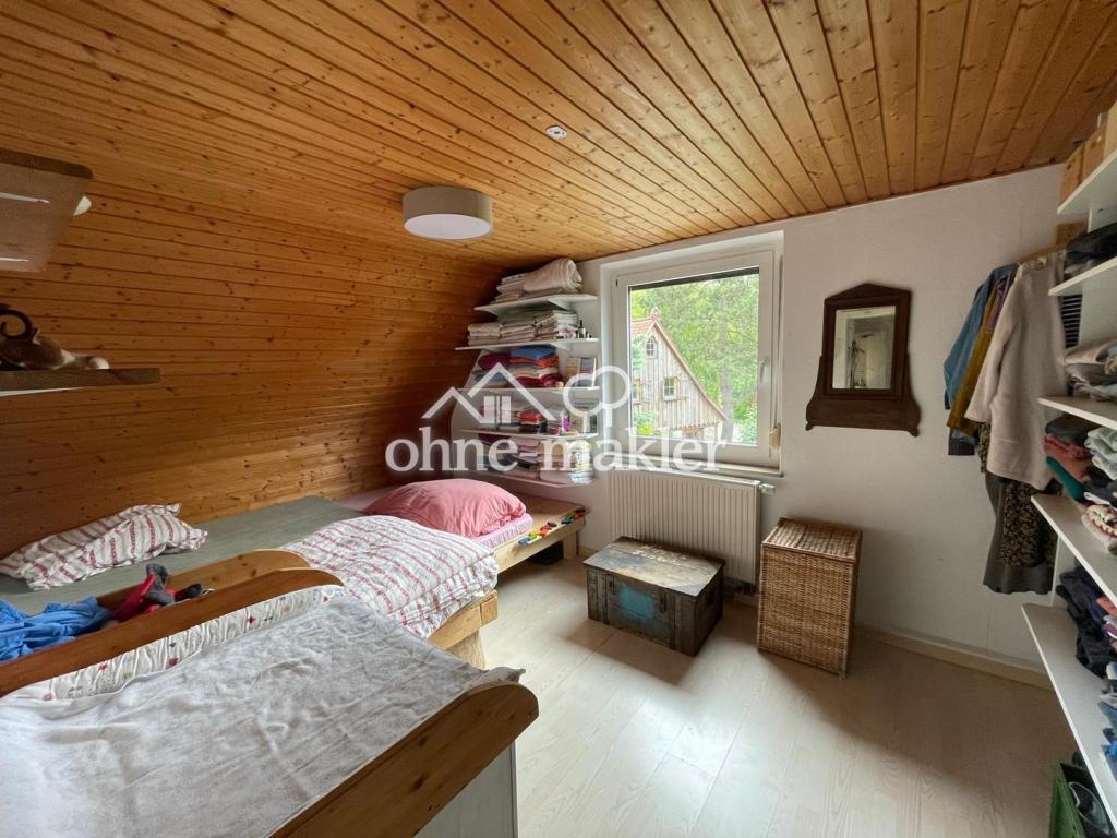 5 1/2 Zimmer Wohnung in ruhig gelegenem Zweifamilienwohnhaus mit sonnigem Garten - Photo 2