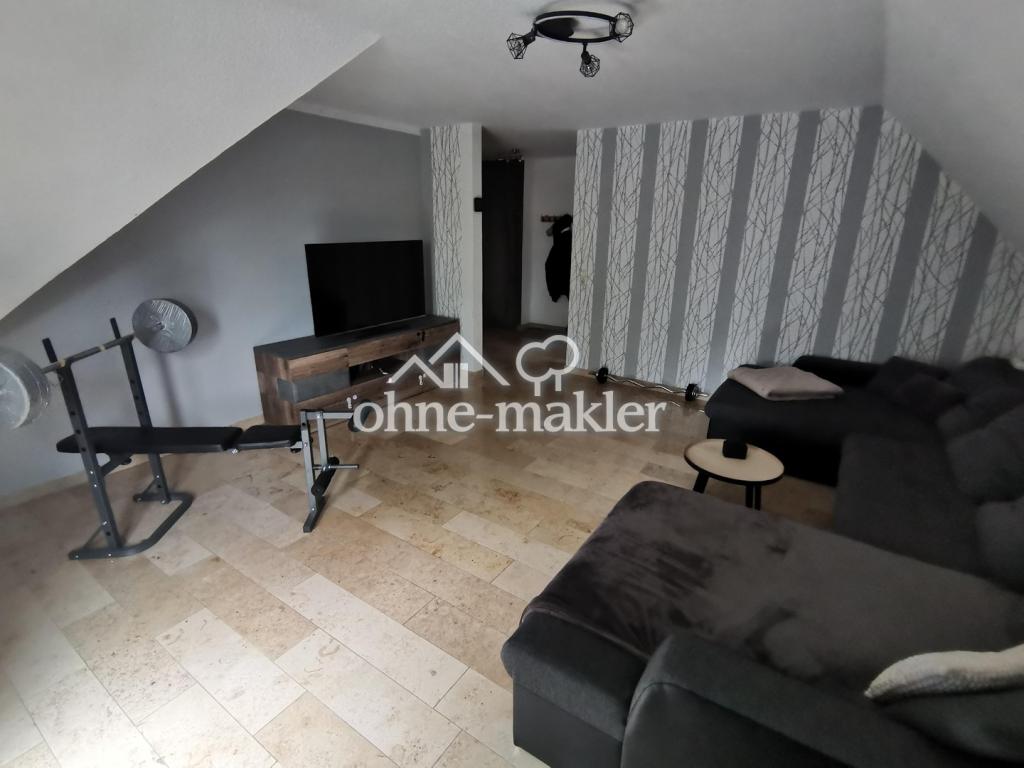 4-Raum DG-Wohnung mit EBK und Balkon - Photo 1