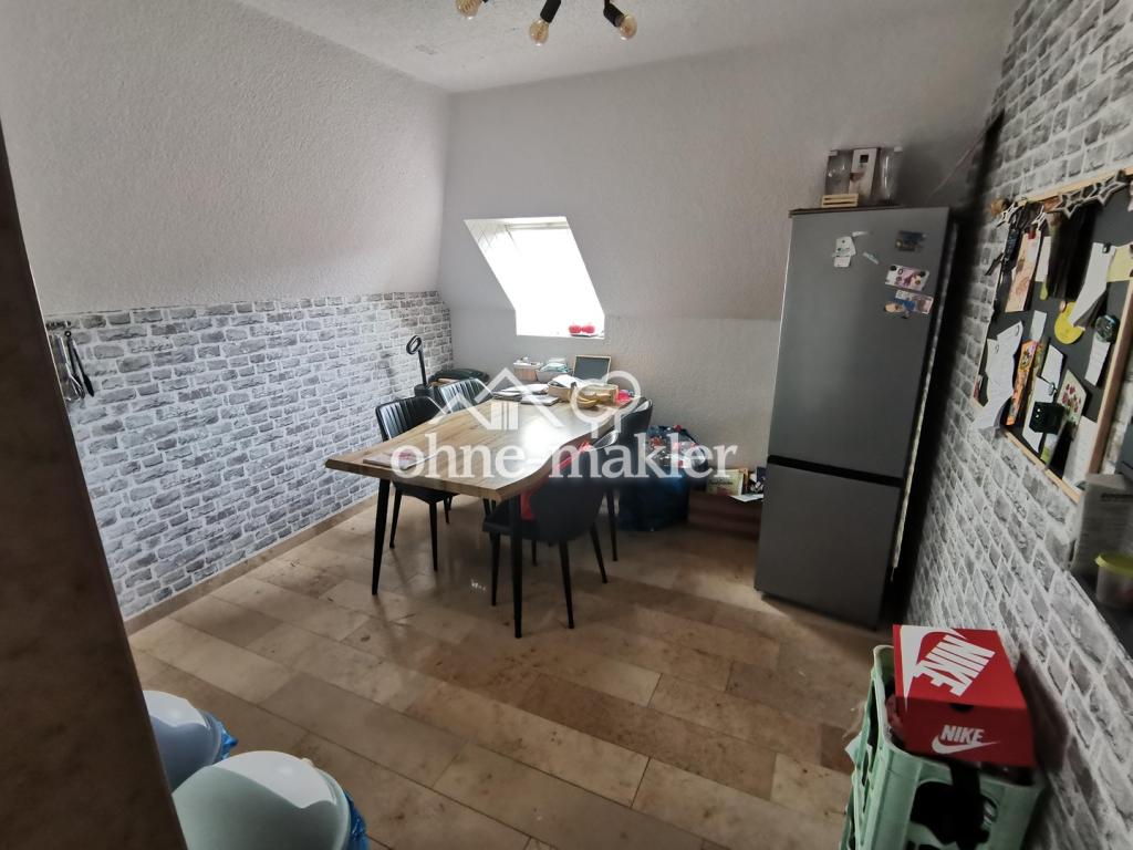 4-Raum DG-Wohnung mit EBK und Balkon - Photo 3