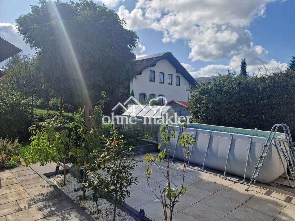 2. Terasse mit Pool