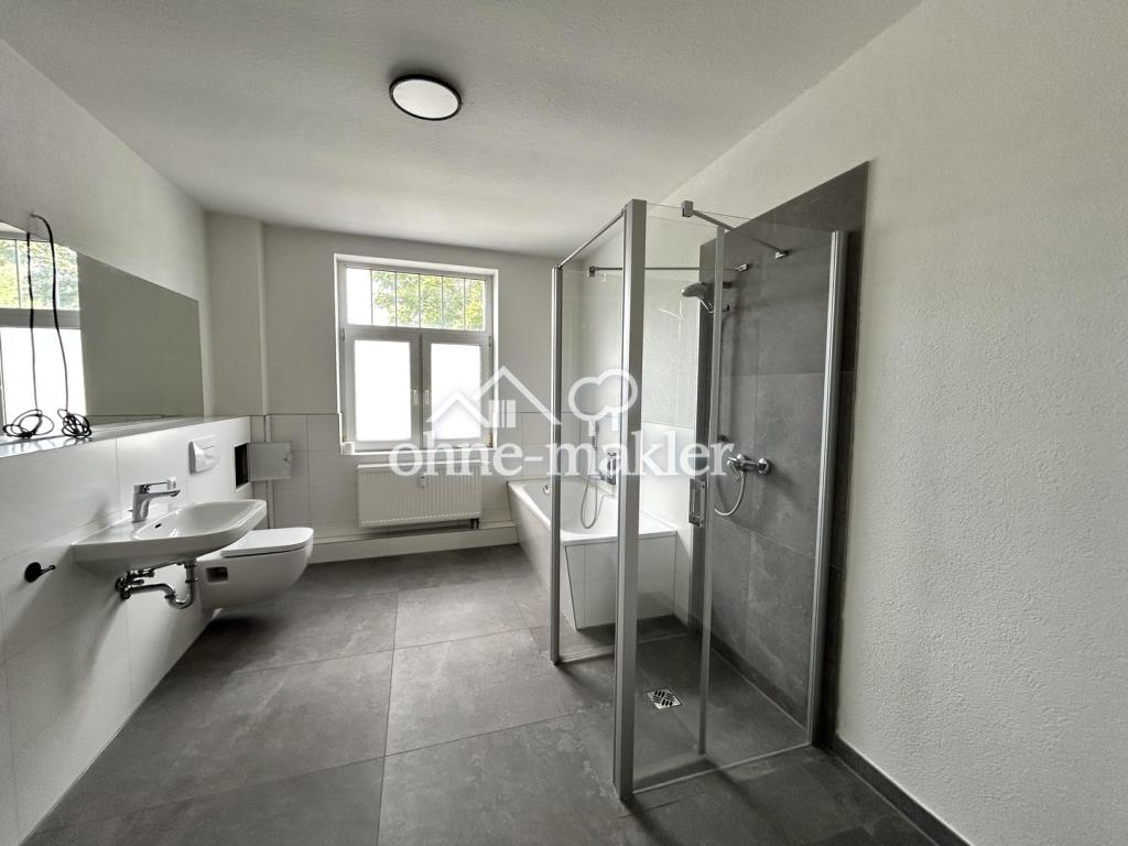 ***Großzügige 3-Zimmer-Erdgeschosswohnung mir modernem Badezimmer in Hohenstein*** - Photo 3