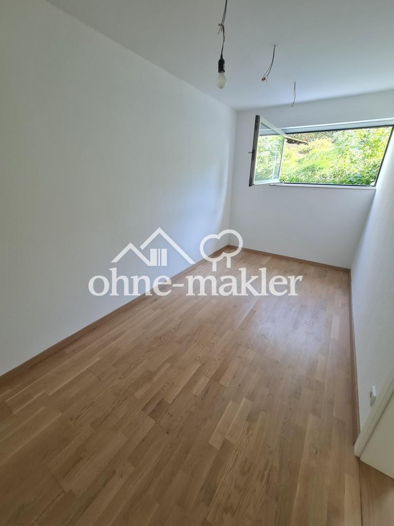 Bürozimmer oder Ankleidezimmer