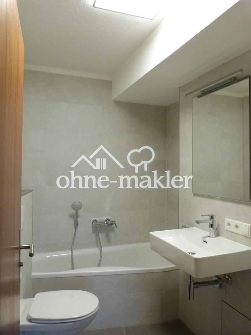 Badezimmer mit Badewanne