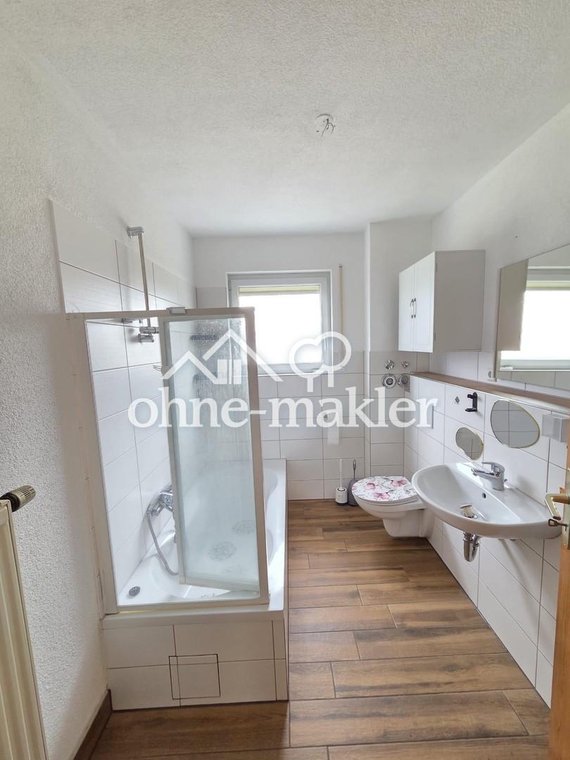 Helle und gepflegte 3-Zimmer-Wohnung mit Balkon in Neuenburg - Photo 5