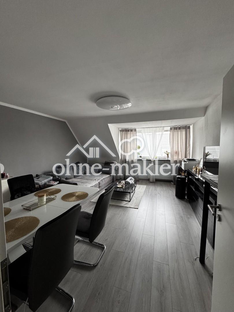 Zentral gelegene, ruhige DG-Wohnung im 6 Familienhaus - Foto 1