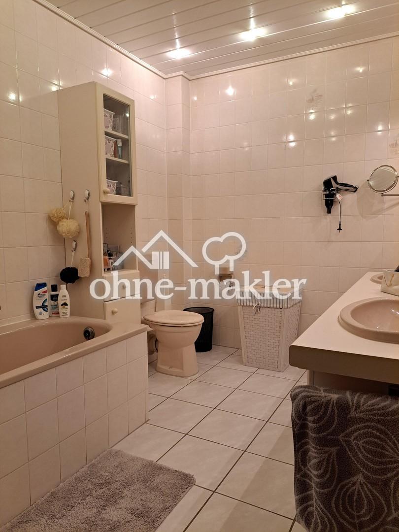 Badezimmer & Wanne & WC