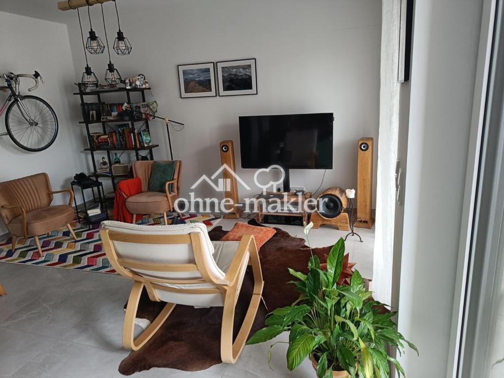 ,,Schöne,moderne, zentralgelegene 2- Zimmer Obergeschosswohnung´´ - Photo 2