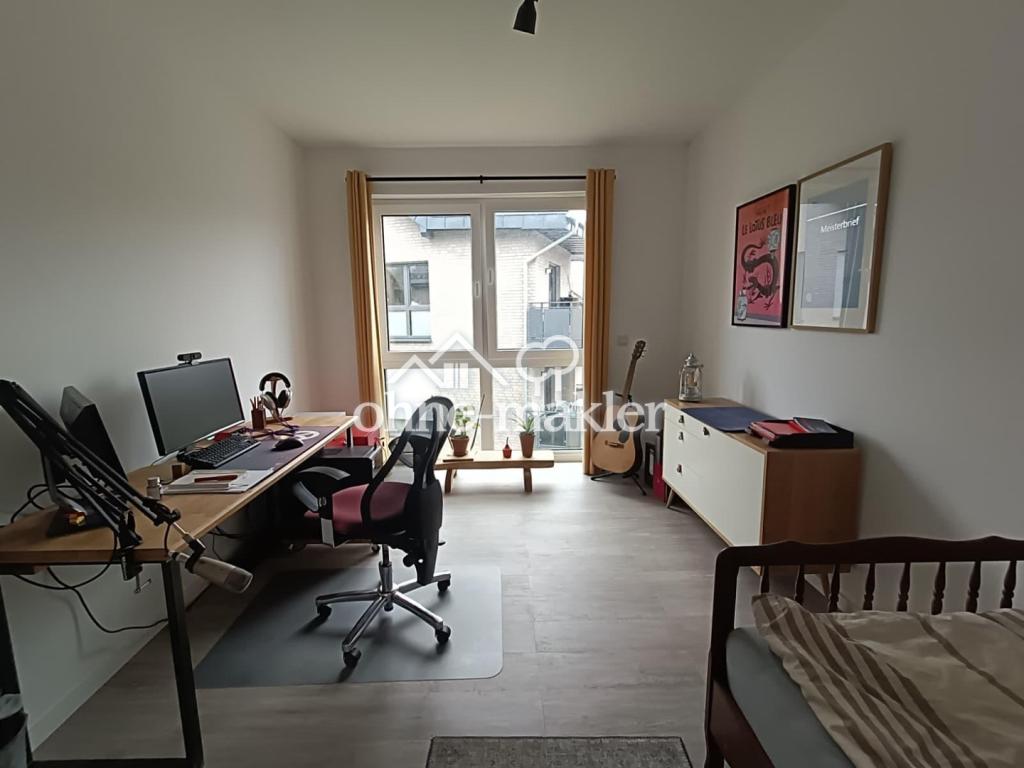 ,,Schöne,moderne, zentralgelegene 2- Zimmer Obergeschosswohnung´´ - Photo 3