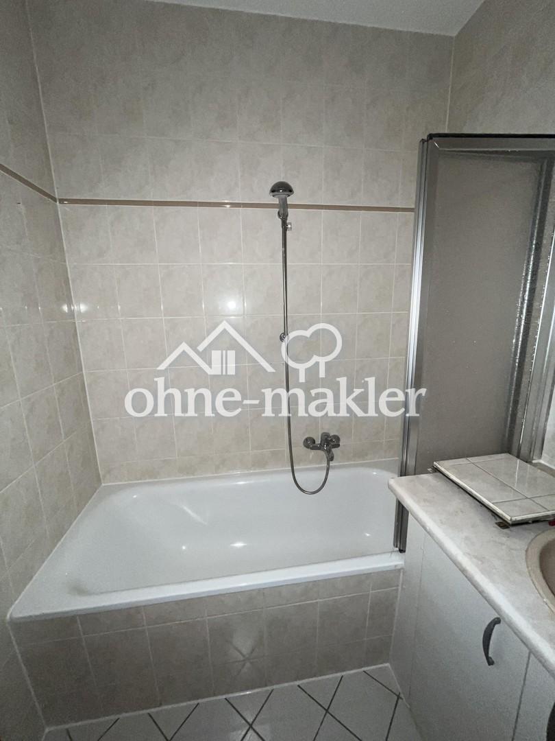 Erstbezug nach Renovierung - 5-Raumwohnung im 1. OG in ruhiger Lage - Foto 2