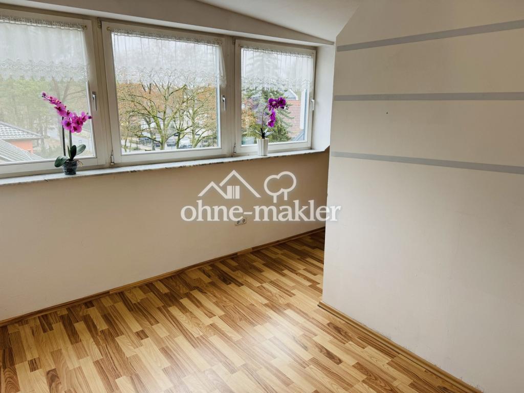 Helle DG-Wohnung mit großer Dachterrasse, Stellplatz & Nähe S-Bahn Hermsdorf - Photo 1