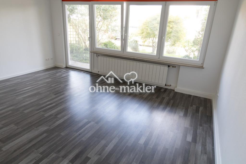 Sanierte 2.5-Zi-Wohnung mit Einbauküche, Terrasse, Garten + Gartenhütte in Waldstetten - Photo 2
