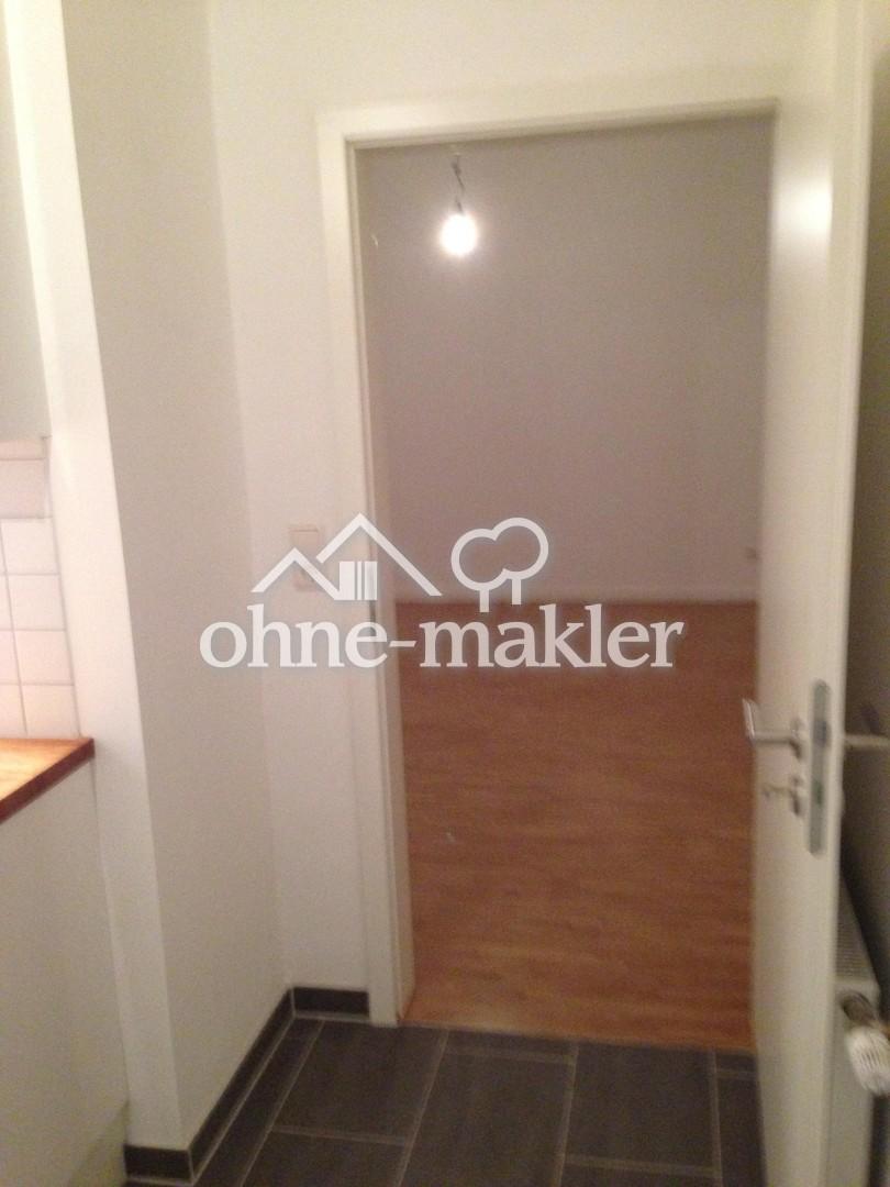 Küche Blick ins Wohnzimmer
