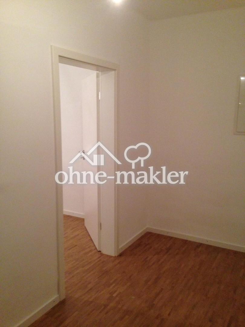 Flur Blick zum Schlafzimmer