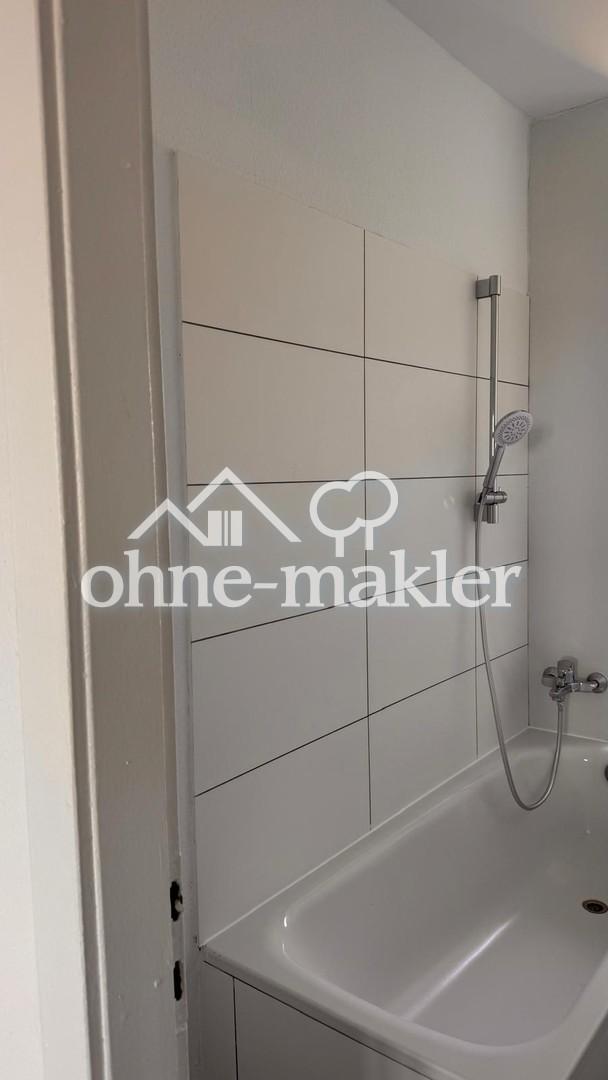 322 € | 69 qm | 4 ZKB Balkon | Günstige Fernwärme - Foto 3
