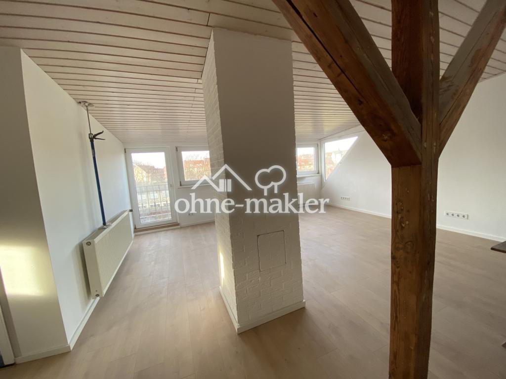 Wohnung mit Balkon, WG geeignet, 4-Zimmer, Maisonette, Nähe Bahnhof - Photo 2