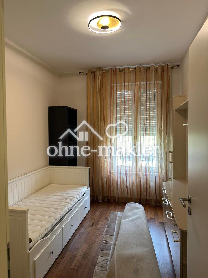 4 Zimmer Wohnung in einer Stadtvilla in Schmargendorf, Fußbodenheizung, Terrasse, 2 TG Stellplätze - Foto 4