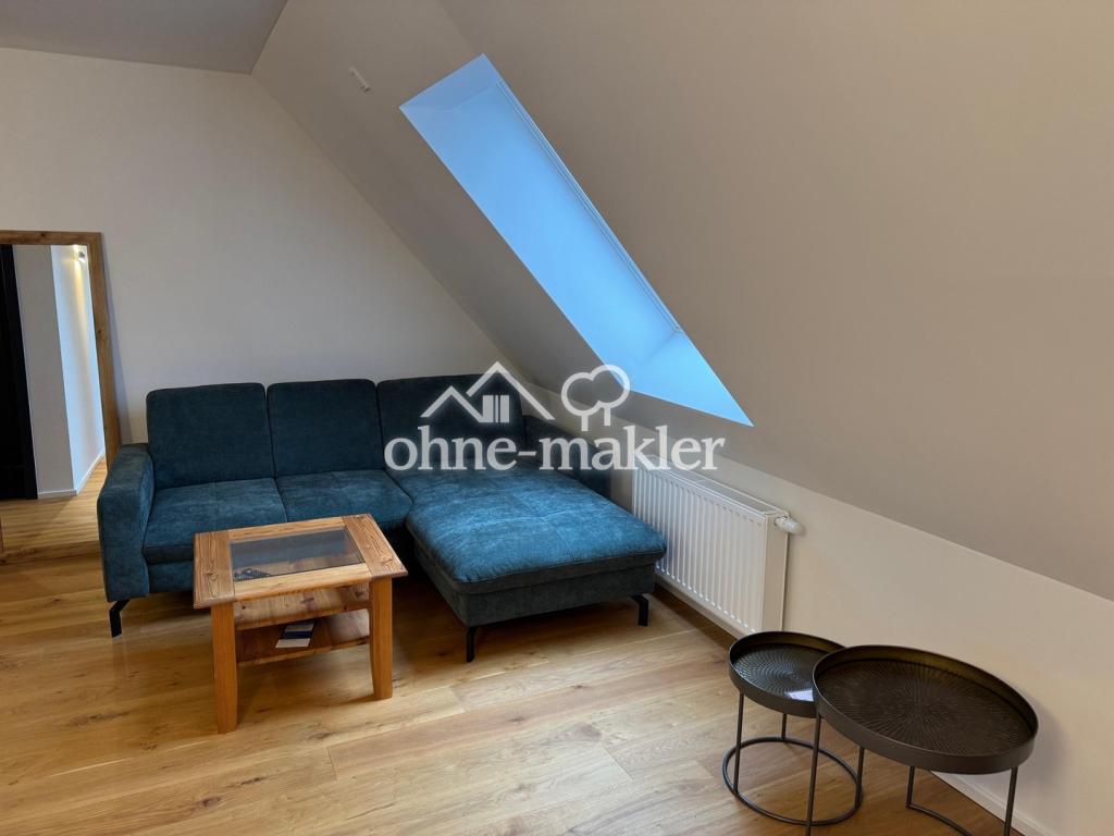 Möblierte Dachgeschosswohnung, Mildred-Scheel-Straße 2a, Amberg - Photo 1