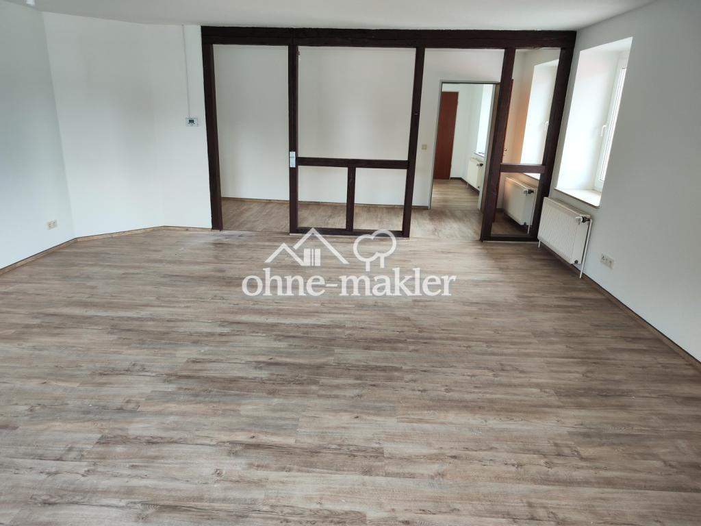 Ruhige großzügige 2 Zimmer Wohnung zentral in Lauenburg mit Balkon - Photo 1