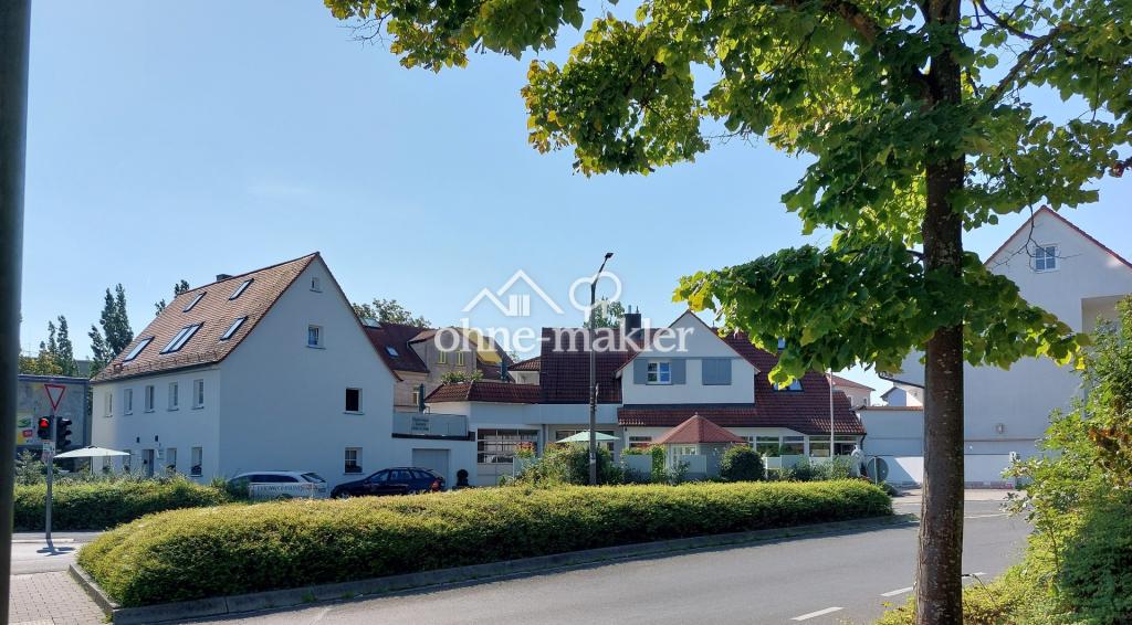 Anwesen Frontansicht komplett