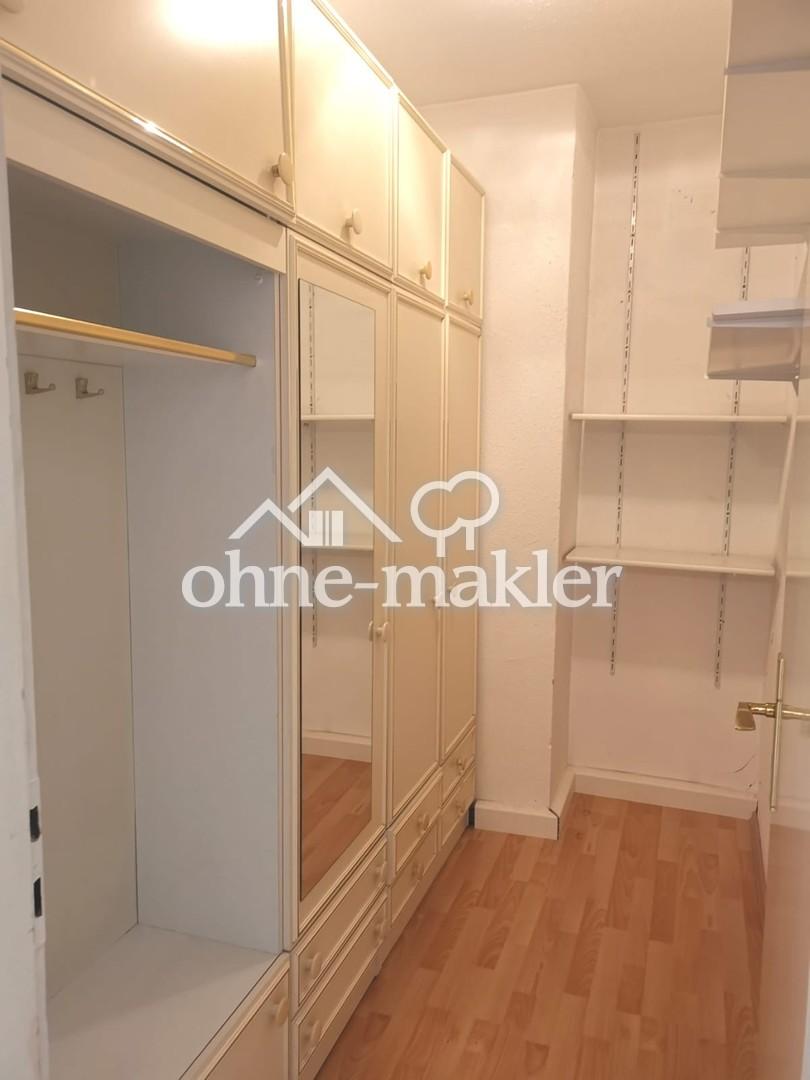 Uninähe, 2 Zimmer, Wohnküche, Einbauküche, begehbarer Kleiderschrank,Gartennutzung, Fernblick...... - Photo 5