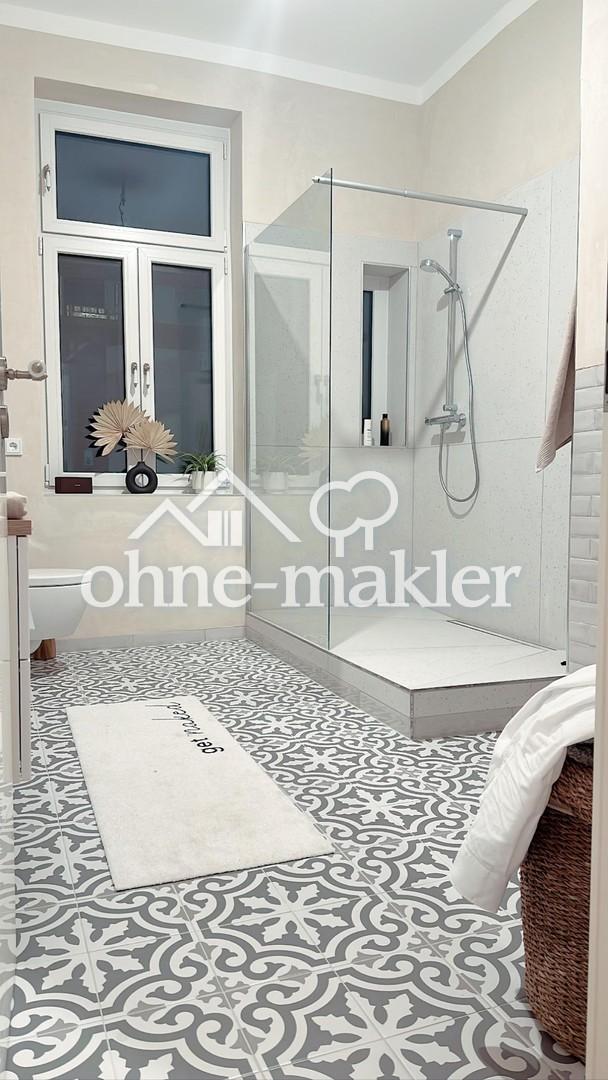Bad mit 190cmx110cm Dusche
