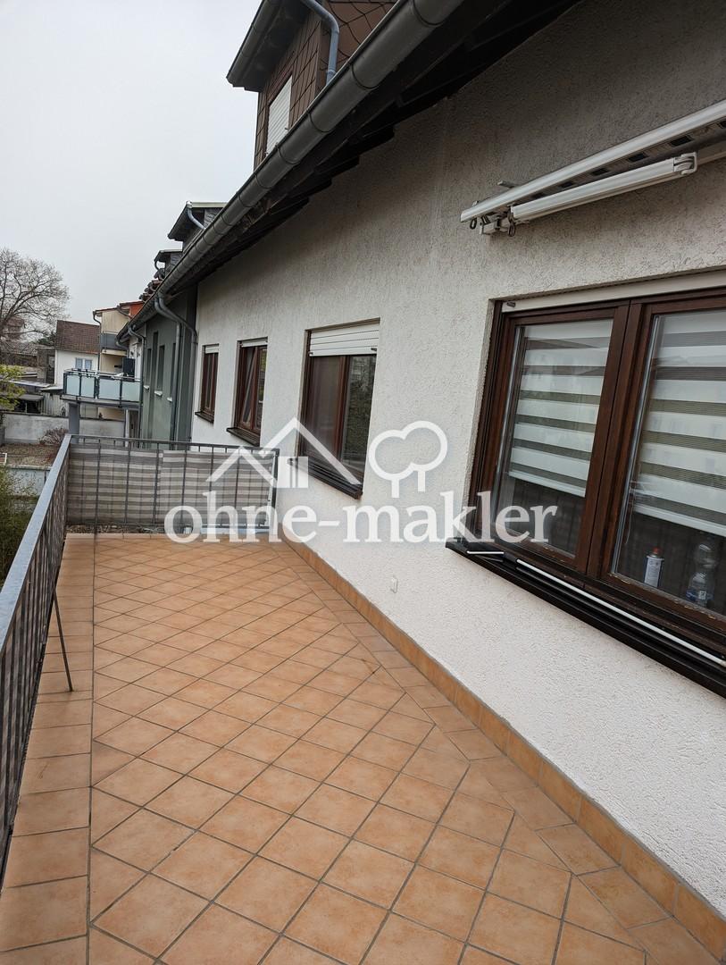 Riesiger Balkon
