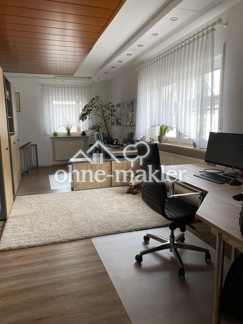 Büro EG