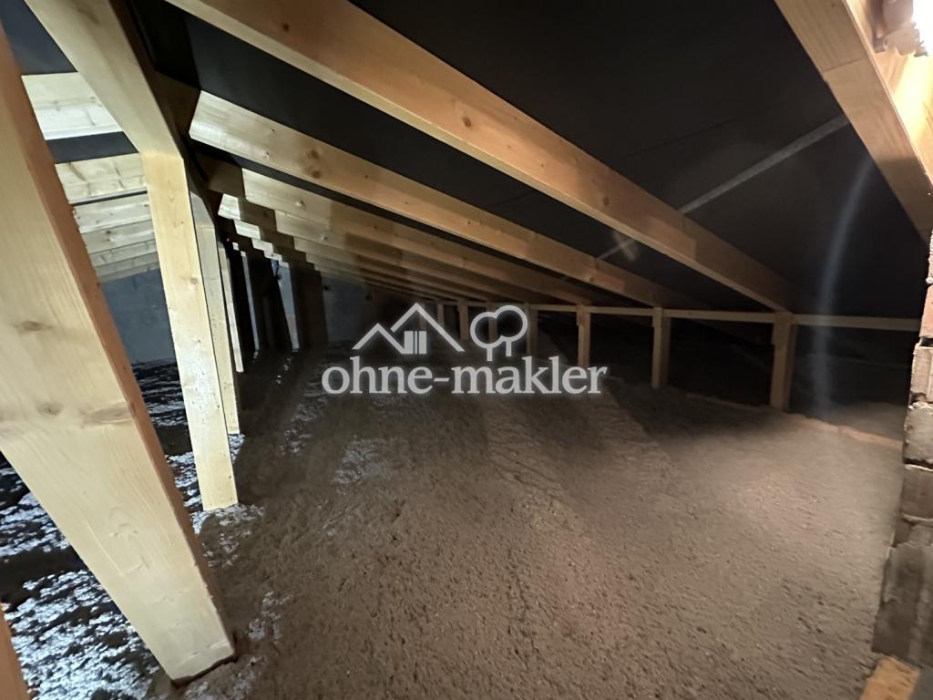 Dachboden mit Flockung