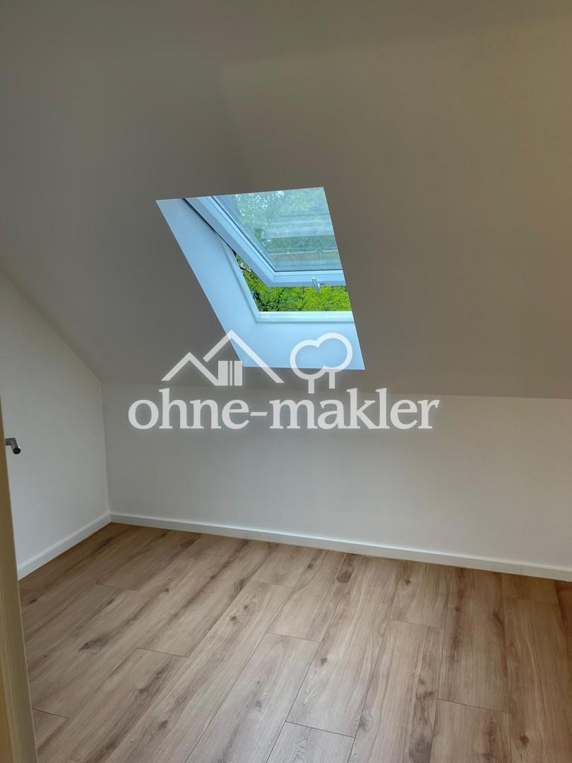 Neubau Doppelhaushälfte in schöner Lage - 4 Zimmer zzgl. ausgebauten Dachboden und Garten! - Photo 2