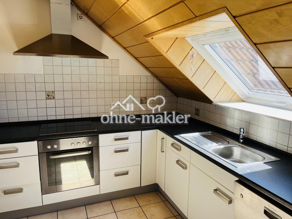 1.100€ warm - Renovierte 2,5-Zimmer-Wohnung mit EBK,Balkon,Keller&Garage - Photo 4