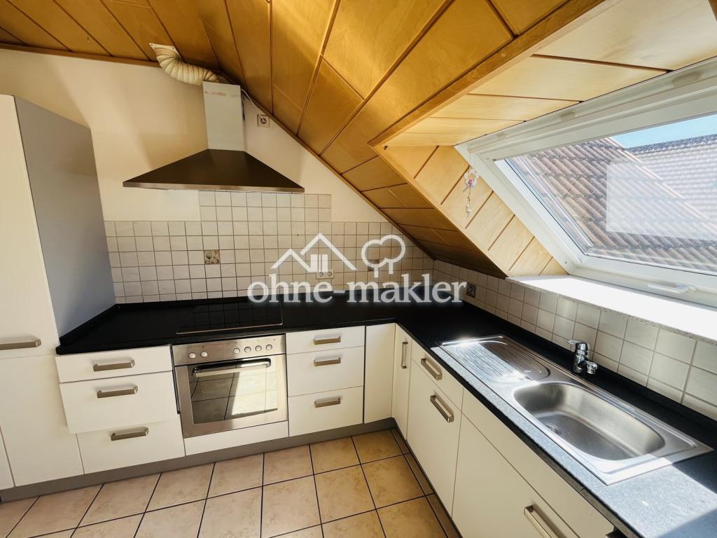1.100€ warm - Renovierte 2,5-Zimmer-Wohnung mit EBK,Balkon,Keller&Garage - Photo 3